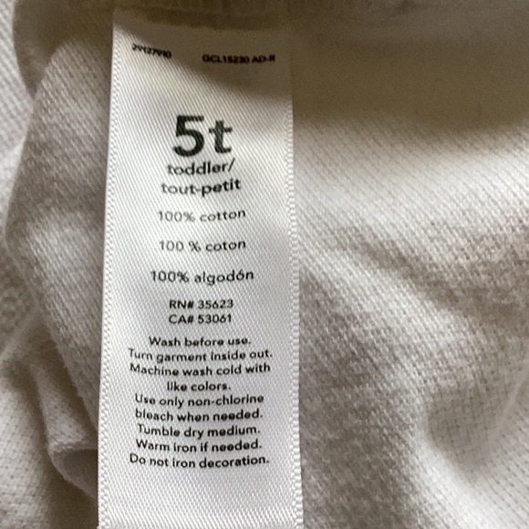 Red sweater with white polo shirt 🟫 - Picture 8 of 8